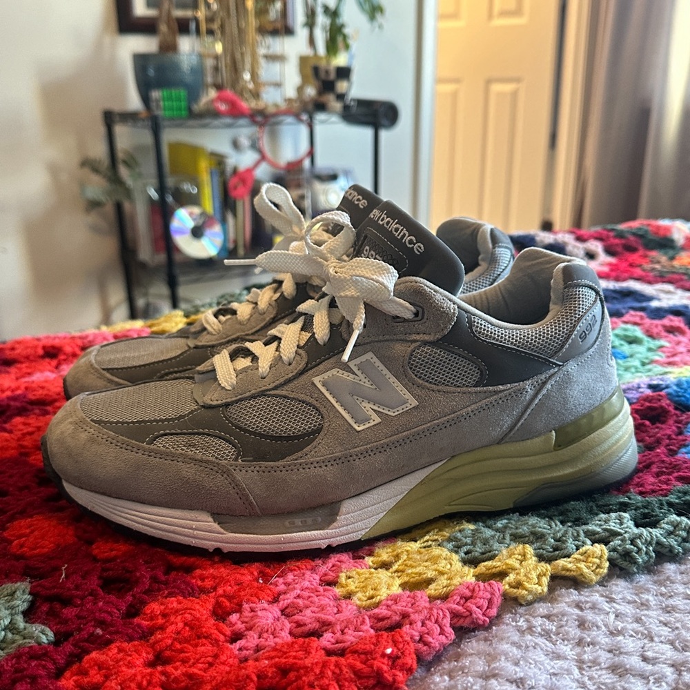 Grey New Balance 992 - Men’s 9.5 / Women’s 11 (4E extra wide)